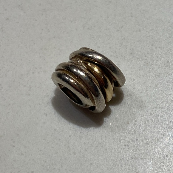 Pandora charm - Ring cluster
Sterling silver and 14 K - Picture 3 of 3